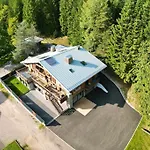 Le Grand Cerf Piscine Et Chalet