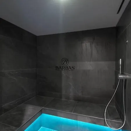 Le Grand Cerf Piscine Et Chalet