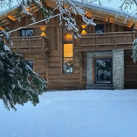 Le Grand Cerf Piscine Et Chalet *