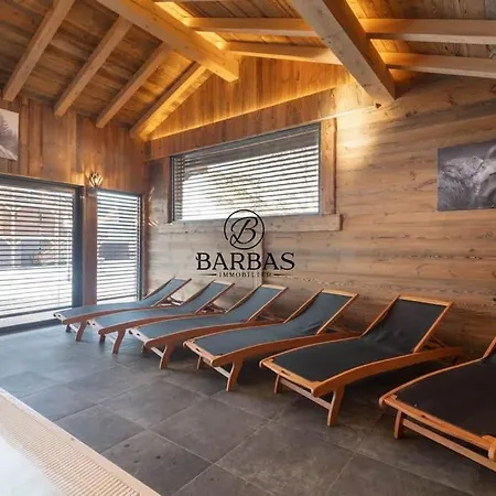 Le Grand Cerf Piscine Et Chalet *